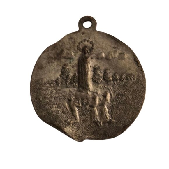 Vintage Religious Medals Pendants Lot Of 9 Jesus Mary Saints Prayer Tokens Etc - Picture 4 of 14